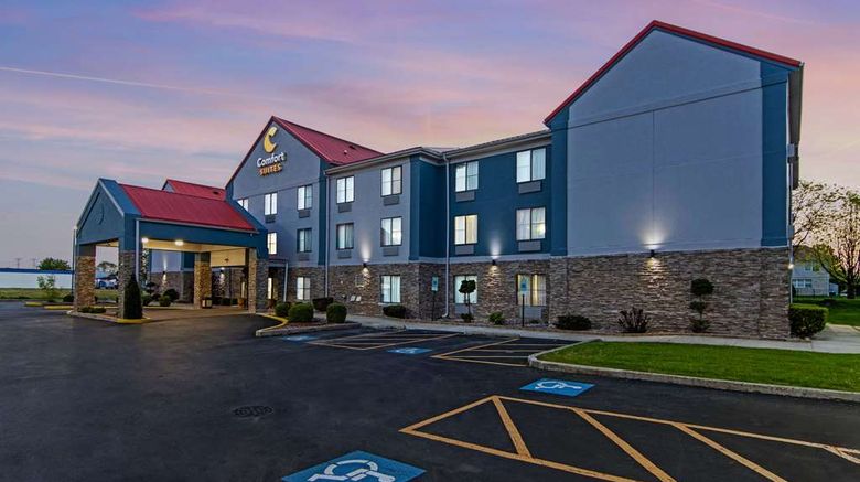 <b>Comfort Suites Exterior</b>. Images powered by <a href="https://iceportal.shijigroup.com/" title="IcePortal" target="_blank">IcePortal</a>.