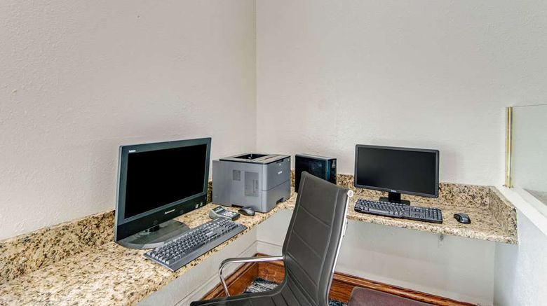 <b>Comfort Suites Other</b>. Images powered by <a href="https://iceportal.shijigroup.com/" title="IcePortal" target="_blank">IcePortal</a>.