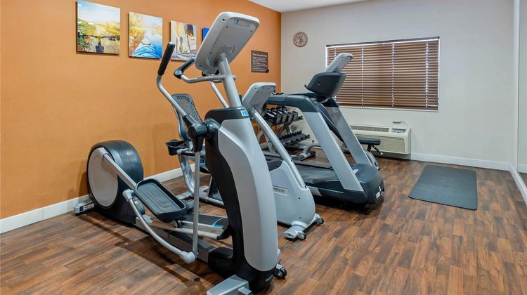 Comfort Suites, Normal Health