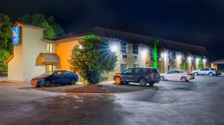 <b>Quality Inn & Suites Metropolis Other</b>. Images powered by <a href="https://iceportal.shijigroup.com/" title="IcePortal" target="_blank">IcePortal</a>.