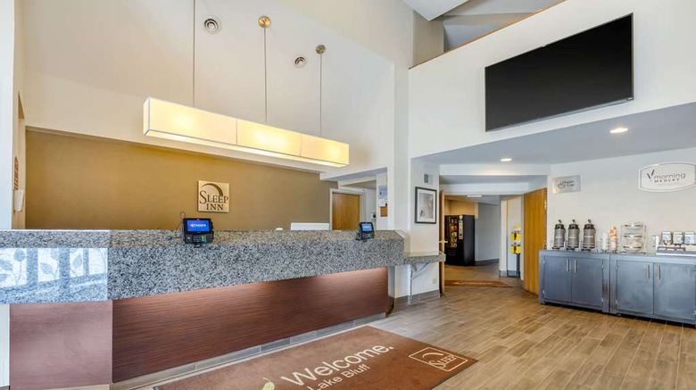 <b>Sleep Inn Lobby</b>. Images powered by <a href="https://iceportal.shijigroup.com/" title="IcePortal" target="_blank">IcePortal</a>.