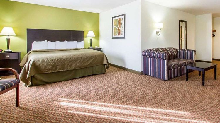 Quality Inn Pontiac Room