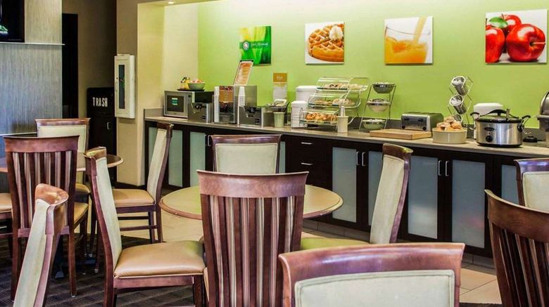 <b>Quality Inn Peoria Restaurant</b>. Images powered by <a href="https://iceportal.shijigroup.com/" title="IcePortal" target="_blank">IcePortal</a>.