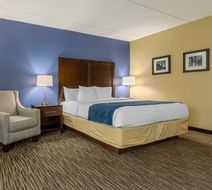 Suburban Studios Arlington Hts-Elk Grove Room
