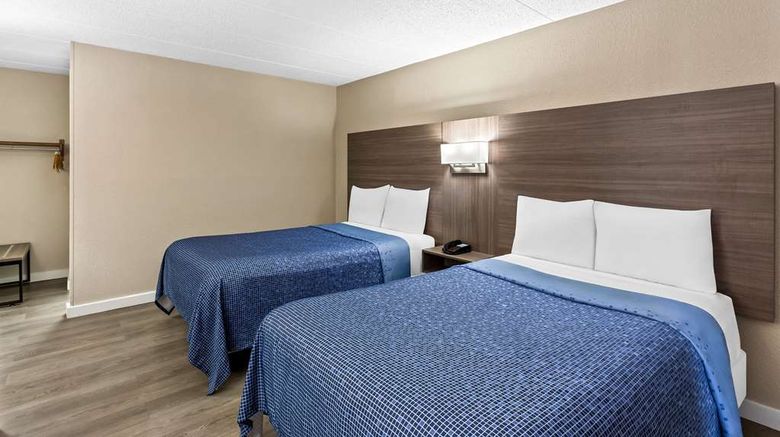 <b>Econo Lodge Willowbrook Room</b>. Images powered by <a href="https://iceportal.shijigroup.com/" title="IcePortal" target="_blank">IcePortal</a>.