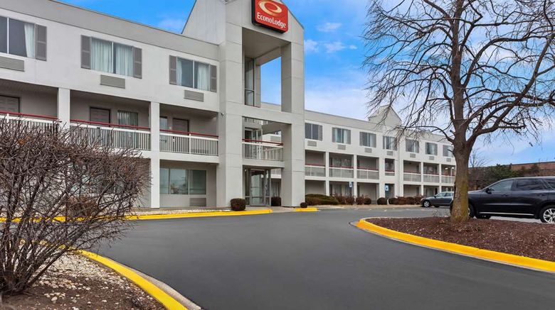 <b>Econo Lodge Willowbrook Exterior</b>. Images powered by <a href="https://iceportal.shijigroup.com/" title="IcePortal" target="_blank">IcePortal</a>.