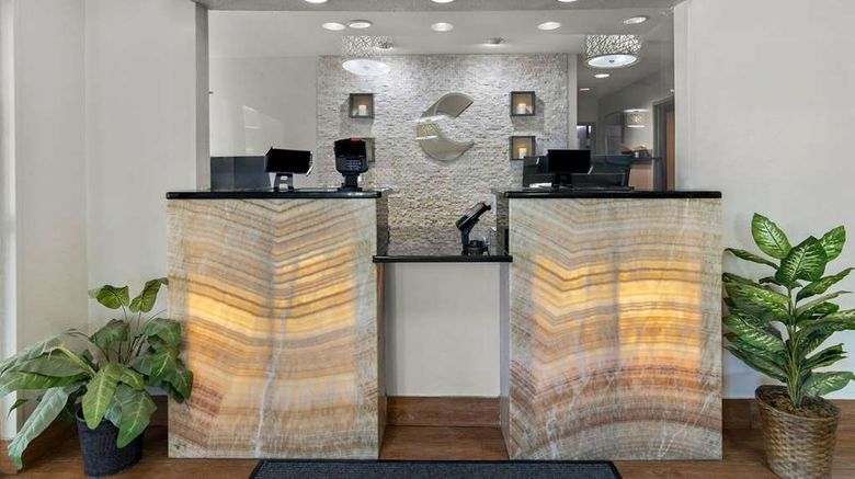 <b>Comfort Inn Joliet West I-80 Lobby</b>. Images powered by <a href="https://iceportal.shijigroup.com/" title="IcePortal" target="_blank">IcePortal</a>.
