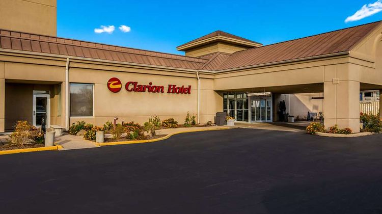 Clarion Hotel Exterior
