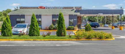 Econo Lodge Shorewood Exterior
