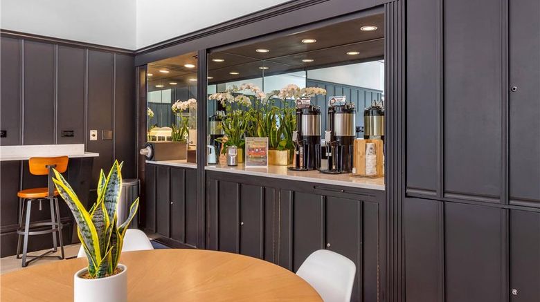<b>Bluegreen Vacations Hotel Blake Restaurant</b>. Images powered by <a href="https://iceportal.shijigroup.com/" title="IcePortal" target="_blank">IcePortal</a>.