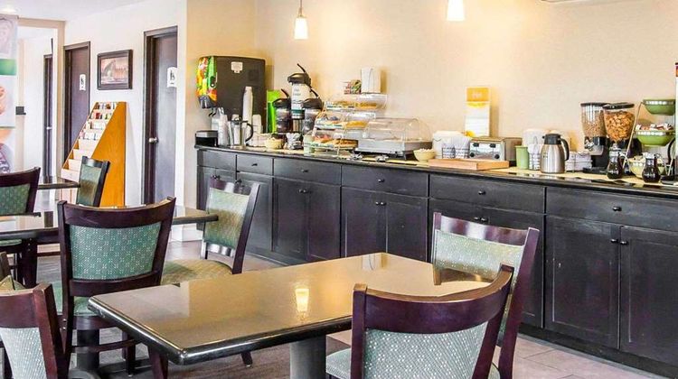 Quality Inn Cairo-Mounds Restaurant