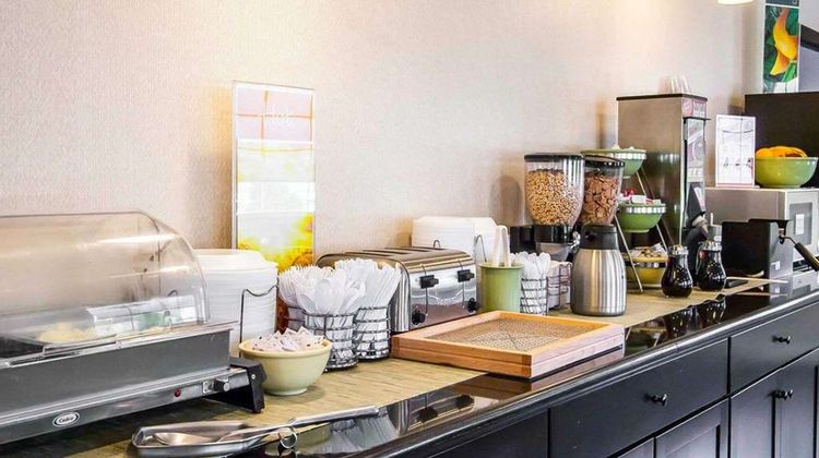 Quality Inn Cairo-Mounds Restaurant