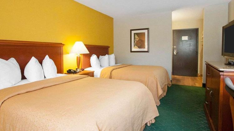 Quality Inn Cairo-Mounds Room