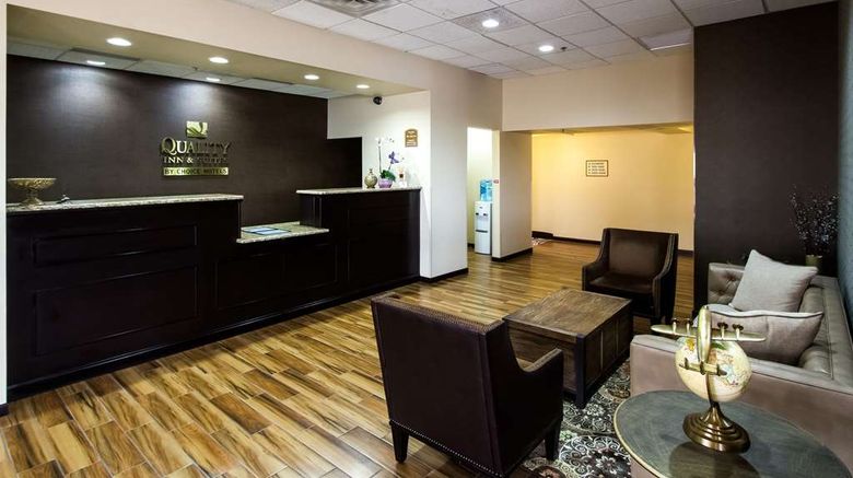 <b>Quality Inn & Suites, Moline Lobby</b>. Images powered by <a href="https://iceportal.shijigroup.com/" title="IcePortal" target="_blank">IcePortal</a>.