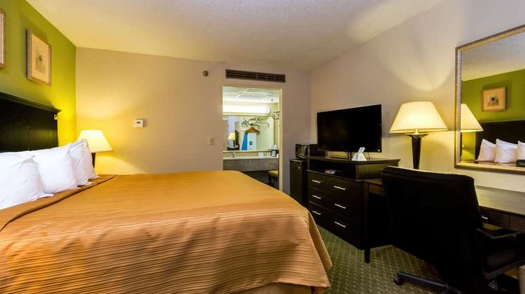 Quality Inn & Suites, Moline Room