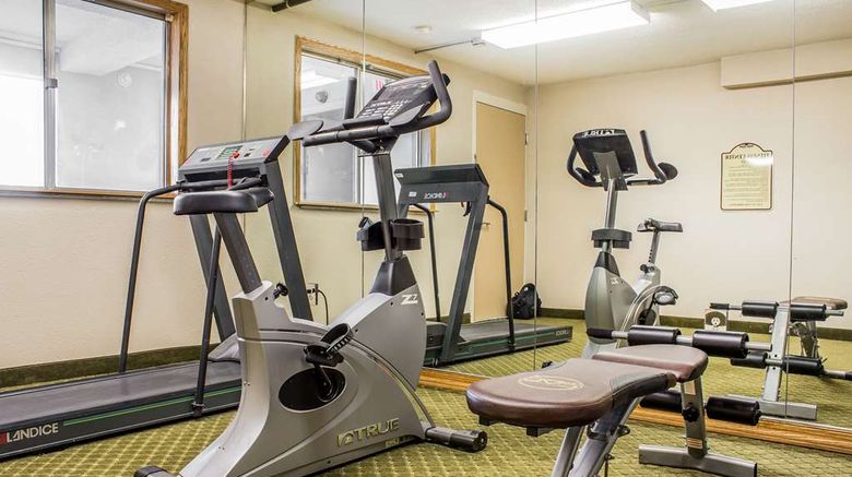 <b>Quality Inn & Suites, Moline Health</b>. Images powered by <a href="https://iceportal.shijigroup.com/" title="IcePortal" target="_blank">IcePortal</a>.