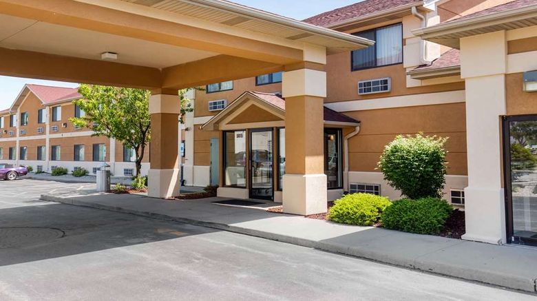 <b>Quality Inn Monee Exterior</b>. Images powered by <a href="https://iceportal.shijigroup.com/" title="IcePortal" target="_blank">IcePortal</a>.