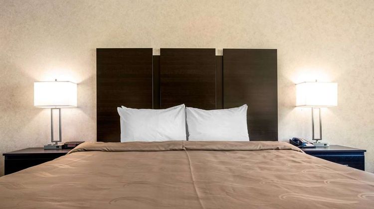 Quality Inn Monee Room