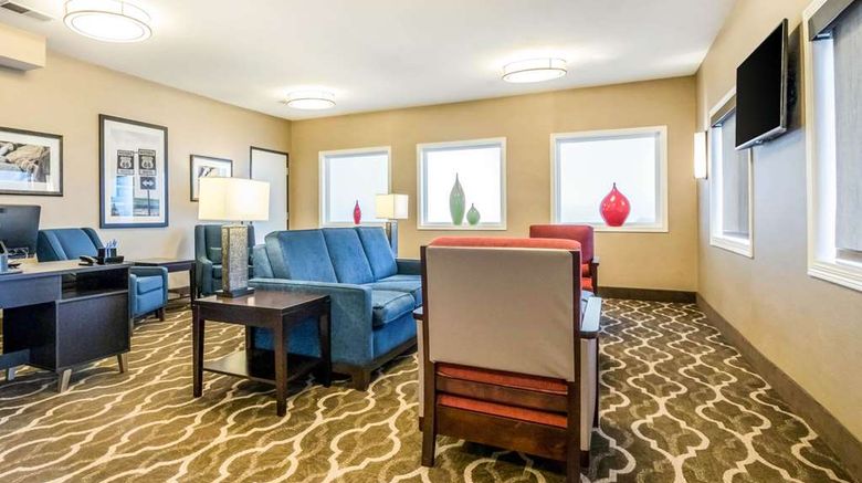 <b>Comfort Inn Ottawa Starved Rock Area Lobby</b>. Images powered by <a href="https://iceportal.shijigroup.com/" title="IcePortal" target="_blank">IcePortal</a>.