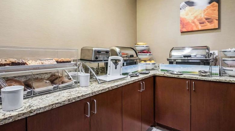 <b>Comfort Inn Ottawa Starved Rock Area Restaurant</b>. Images powered by <a href="https://iceportal.shijigroup.com/" title="IcePortal" target="_blank">IcePortal</a>.