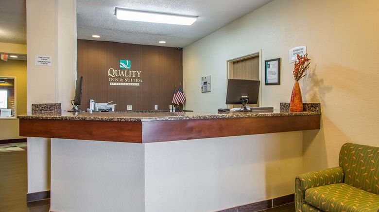 <b>Quality Inn & Suites Bloomington Normal Lobby</b>. Images powered by <a href="https://iceportal.shijigroup.com/" title="IcePortal" target="_blank">IcePortal</a>.
