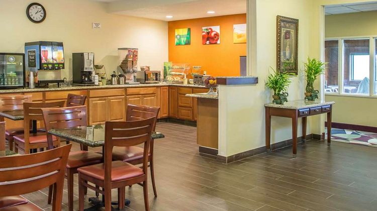 Quality Inn & Suites Bloomington Normal Restaurant