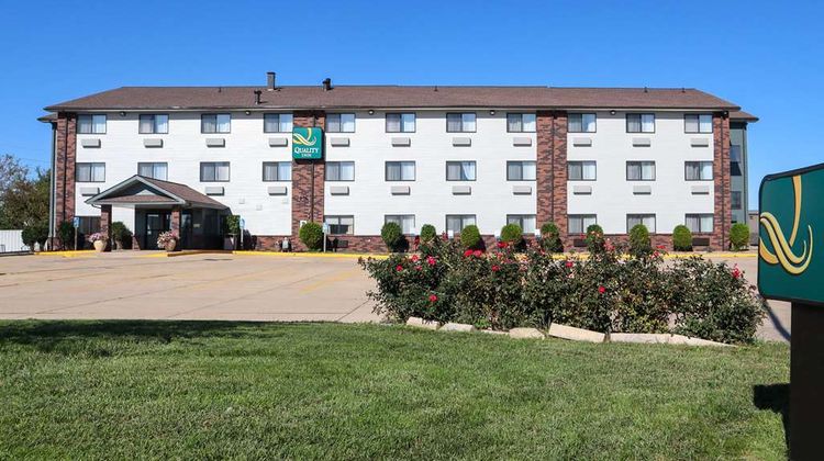 Quality Inn & Suites Bloomington Normal Exterior