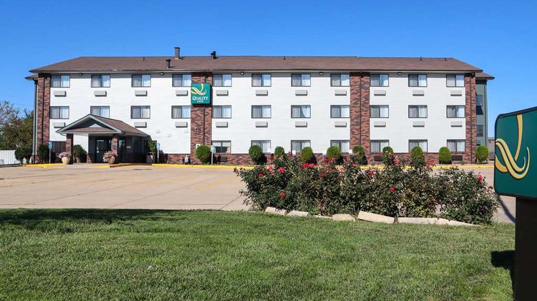 <b>Quality Inn & Suites Bloomington Normal Exterior</b>. Images powered by <a href="https://iceportal.shijigroup.com/" title="IcePortal" target="_blank">IcePortal</a>.