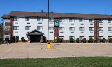 Quality Inn & Suites Bloomington Normal