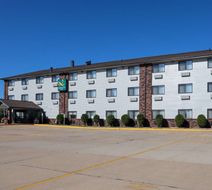Quality Inn & Suites Bloomington Normal Exterior