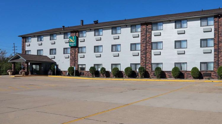 Quality Inn & Suites Bloomington Normal Exterior