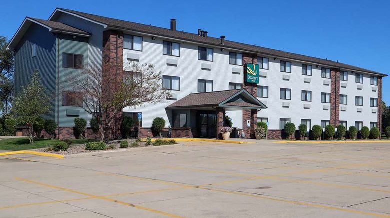 <b>Quality Inn & Suites Bloomington Normal Exterior</b>. Images powered by <a href="https://iceportal.shijigroup.com/" title="IcePortal" target="_blank">IcePortal</a>.