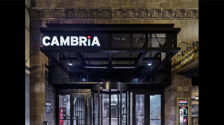 Cambria Chicago Loop - Theatre District Exterior