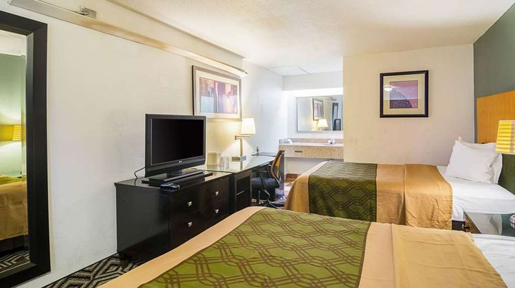 Econo Lodge South Holland Room