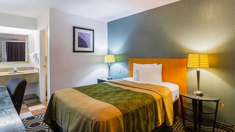 <b>Econo Lodge South Holland Room</b>. Images powered by <a href="https://iceportal.shijigroup.com/" title="IcePortal" target="_blank">IcePortal</a>.