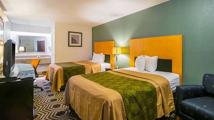 Econo Lodge South Holland Room