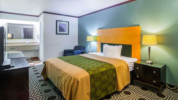 Econo Lodge South Holland Room