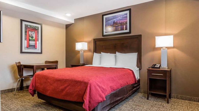 <b>Rodeway Inn Chicago-Evanston Room</b>. Images powered by <a href="https://iceportal.shijigroup.com/" title="IcePortal" target="_blank">IcePortal</a>.