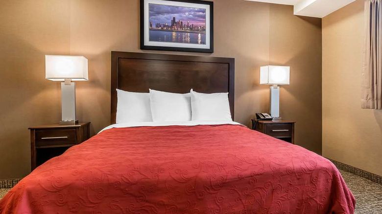 <b>Rodeway Inn Chicago-Evanston Room</b>. Images powered by <a href="https://iceportal.shijigroup.com/" title="IcePortal" target="_blank">IcePortal</a>.