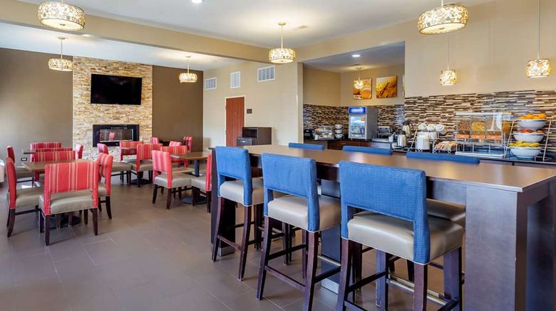 <b>Comfort Inn & Suites Chicago/Aurora Restaurant</b>. Images powered by <a href="https://iceportal.shijigroup.com/" title="IcePortal" target="_blank">IcePortal</a>.