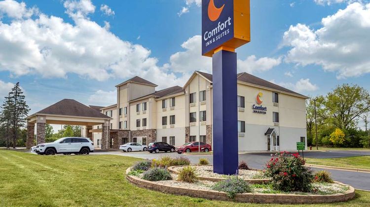 Comfort Inn & Suites Chicago/Aurora Exterior