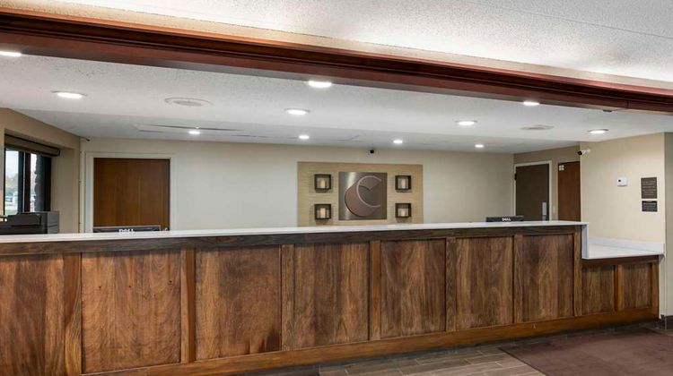 Comfort Inn & Suites North at Pyramids Lobby