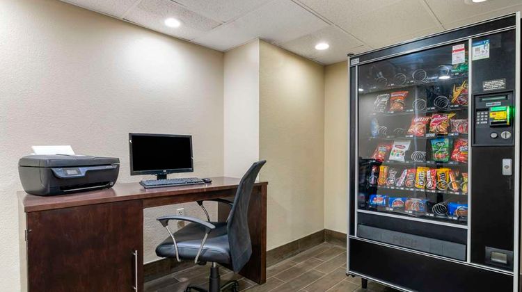 Comfort Inn & Suites North at Pyramids Other