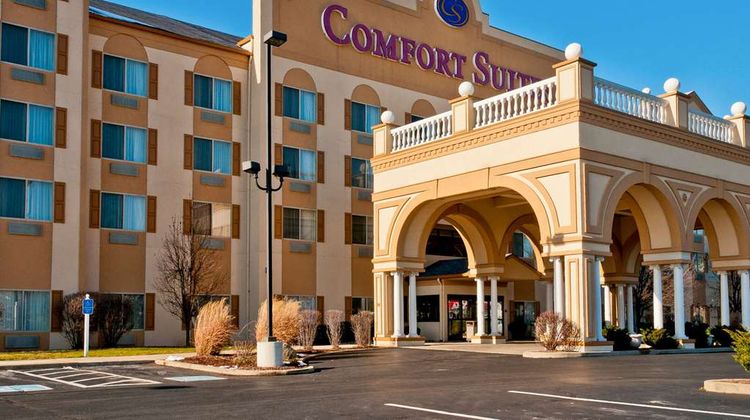 Comfort Suites Exterior