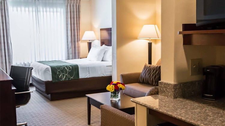 Comfort Suites Room