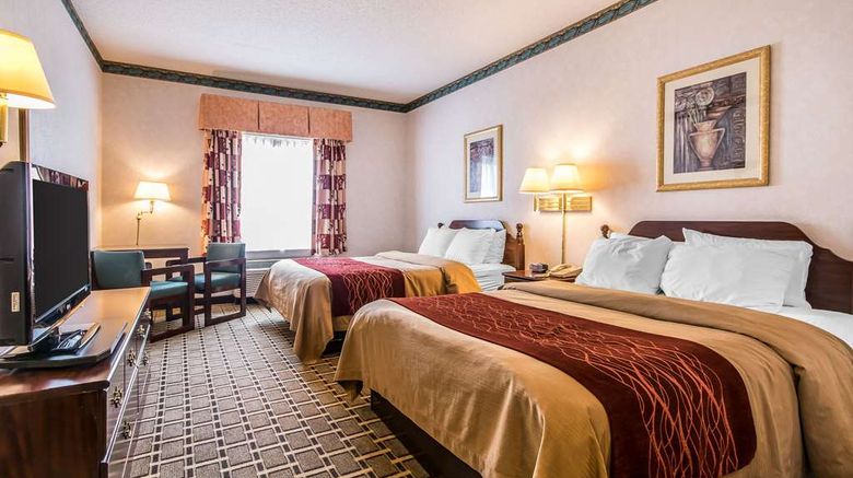 <b>Quality Inn & Suites Evansville Room</b>. Images powered by <a href="https://iceportal.shijigroup.com/" title="IcePortal" target="_blank">IcePortal</a>.