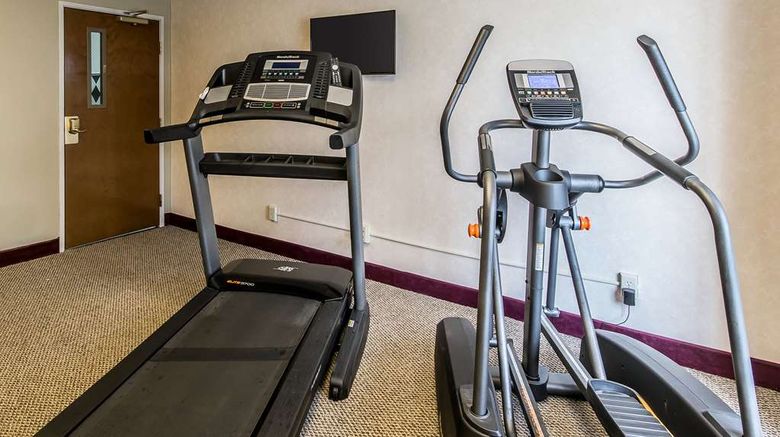 <b>Quality Inn & Suites Evansville Health</b>. Images powered by <a href="https://iceportal.shijigroup.com/" title="IcePortal" target="_blank">IcePortal</a>.