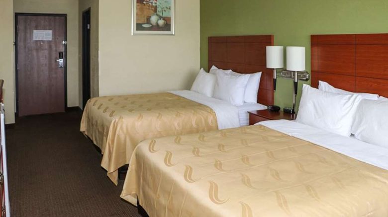 <b>Quality Inn Evansville Eastland Area Room</b>. Images powered by <a href="https://iceportal.shijigroup.com/" title="IcePortal" target="_blank">IcePortal</a>.