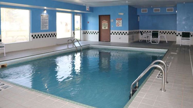 Quality Inn Evansville Eastland Area Pool