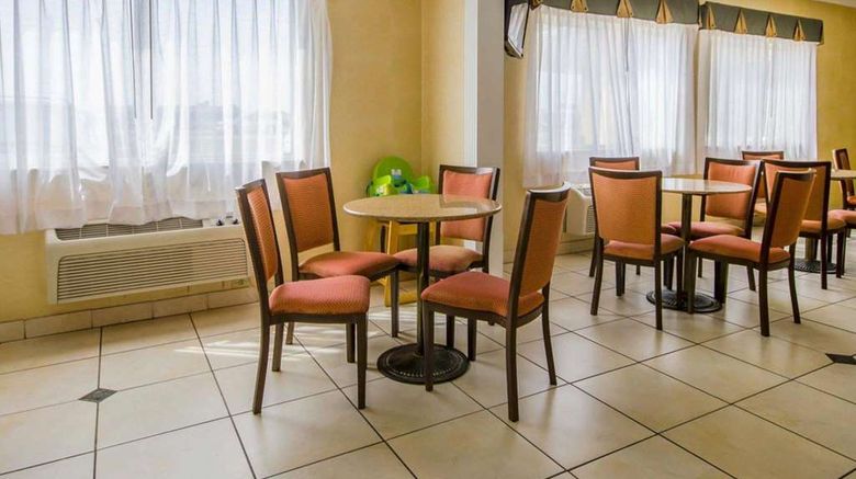 <b>Quality Inn Evansville Eastland Area Restaurant</b>. Images powered by <a href="https://iceportal.shijigroup.com/" title="IcePortal" target="_blank">IcePortal</a>.